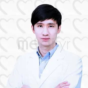 Dr. Worawut  Roongsangmanoon