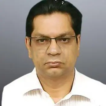 Dr. Sowminarayanan R