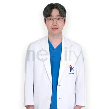 Dr. Kim Sung Sik 
