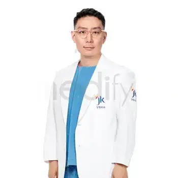Dr. Kim Mu Hyun