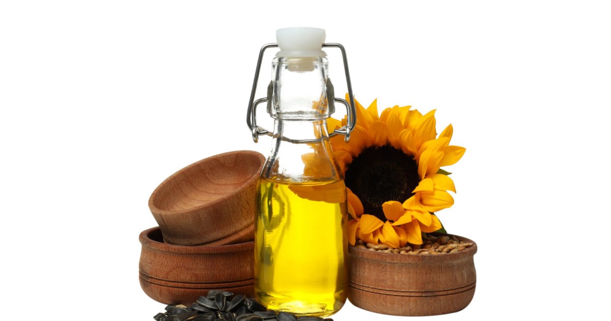 Kardi Oil: Benefits, Uses, Nutrition, Side Effects, and More